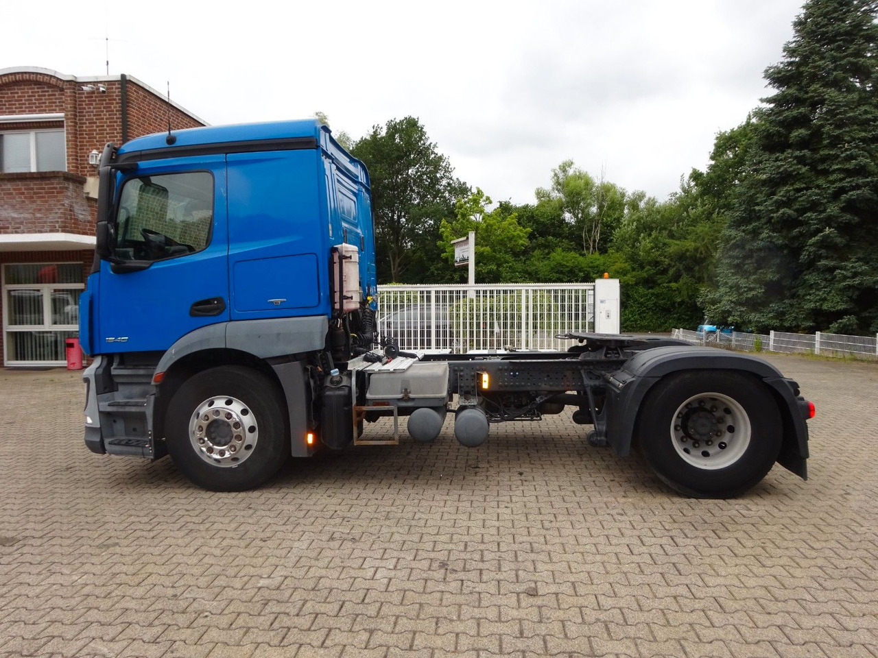 Mercedes-Benz 1840 Actros SZM 4x2 - Tractor unit: picture 3 Mercedes-Benz 1840 Actros SZM 4x2 - Tractor unit: picture 3