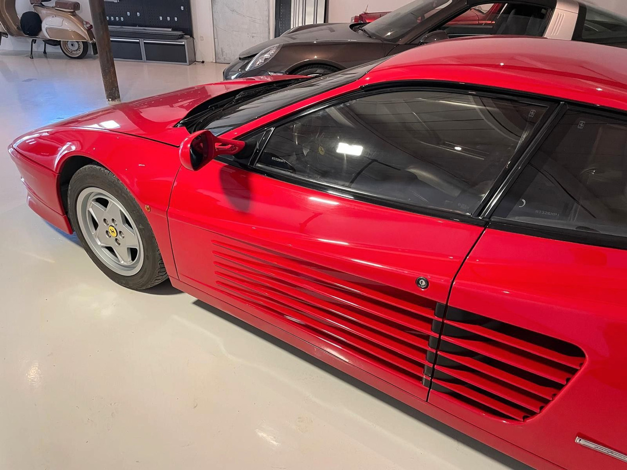 Ferrari Testarossa - Car: picture 2 Ferrari Testarossa - Car: picture 2
