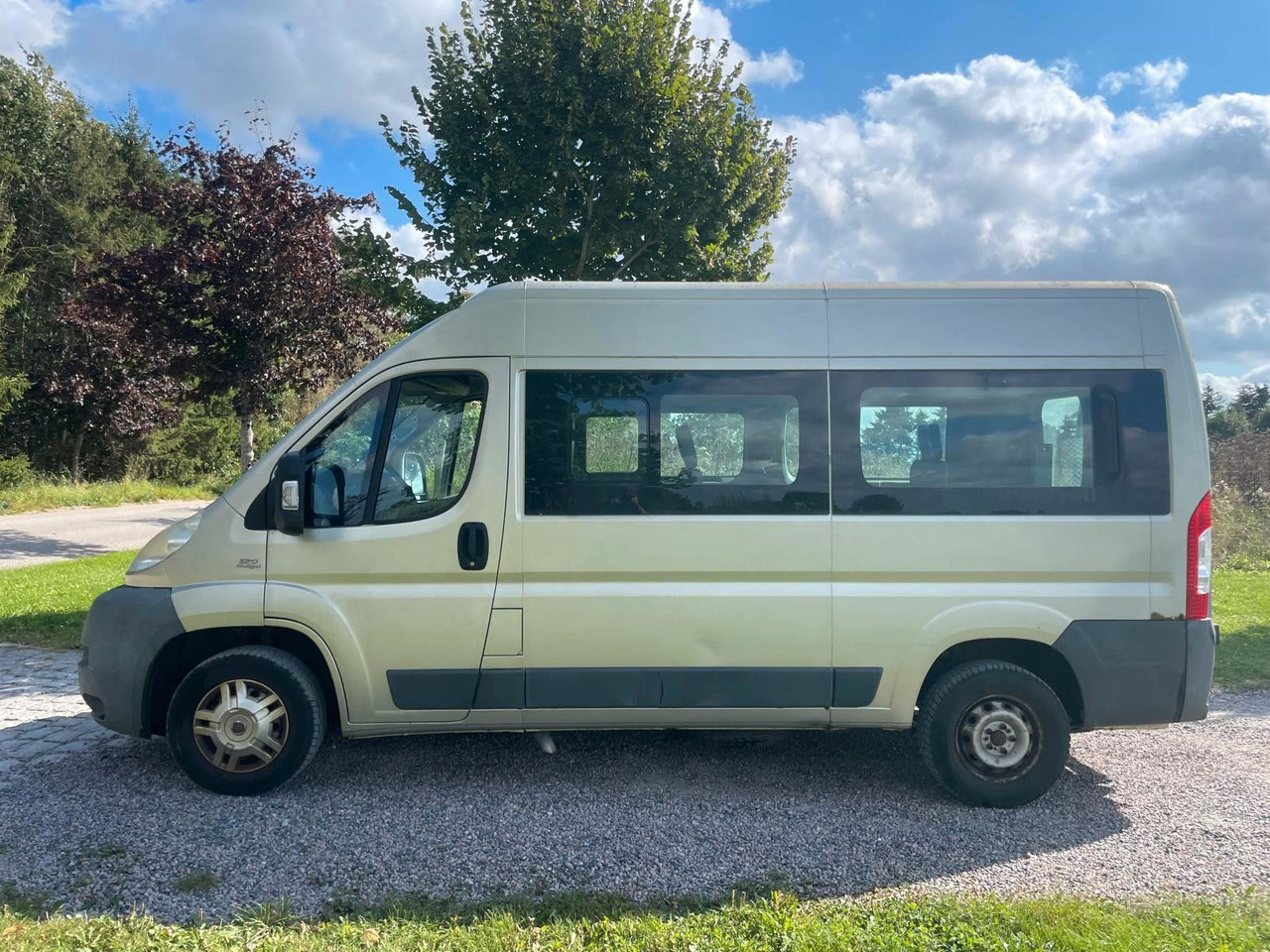 Fiat Ducato Luxusbus Panorama *9 Seats Handicap Lift - Passenger van: picture 2 Fiat Ducato Luxusbus Panorama *9 Seats Handicap Lift - Passenger van: picture 2