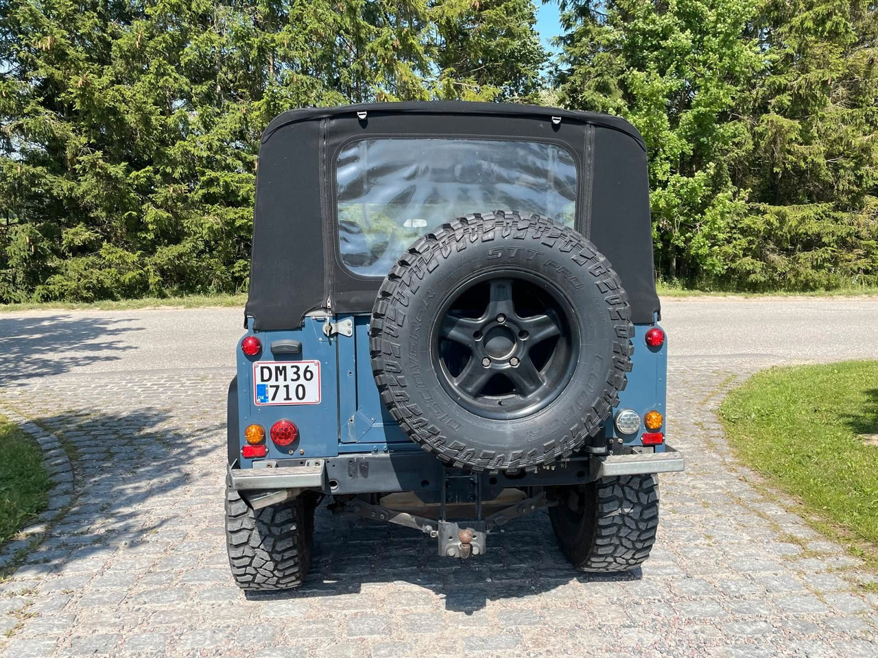 Land Rover LR Defender 90 Soft Top V8 Automatic 60000 brutt Land Rover LR Defender 90 SoftTop V8 Automatic - Pickup truck: picture 4 Land Rover LR Defender 90 Soft Top V8 Automatic 60000 brutt Land Rover LR Defender 90 SoftTop V8 Automatic - Pickup truck: picture 4