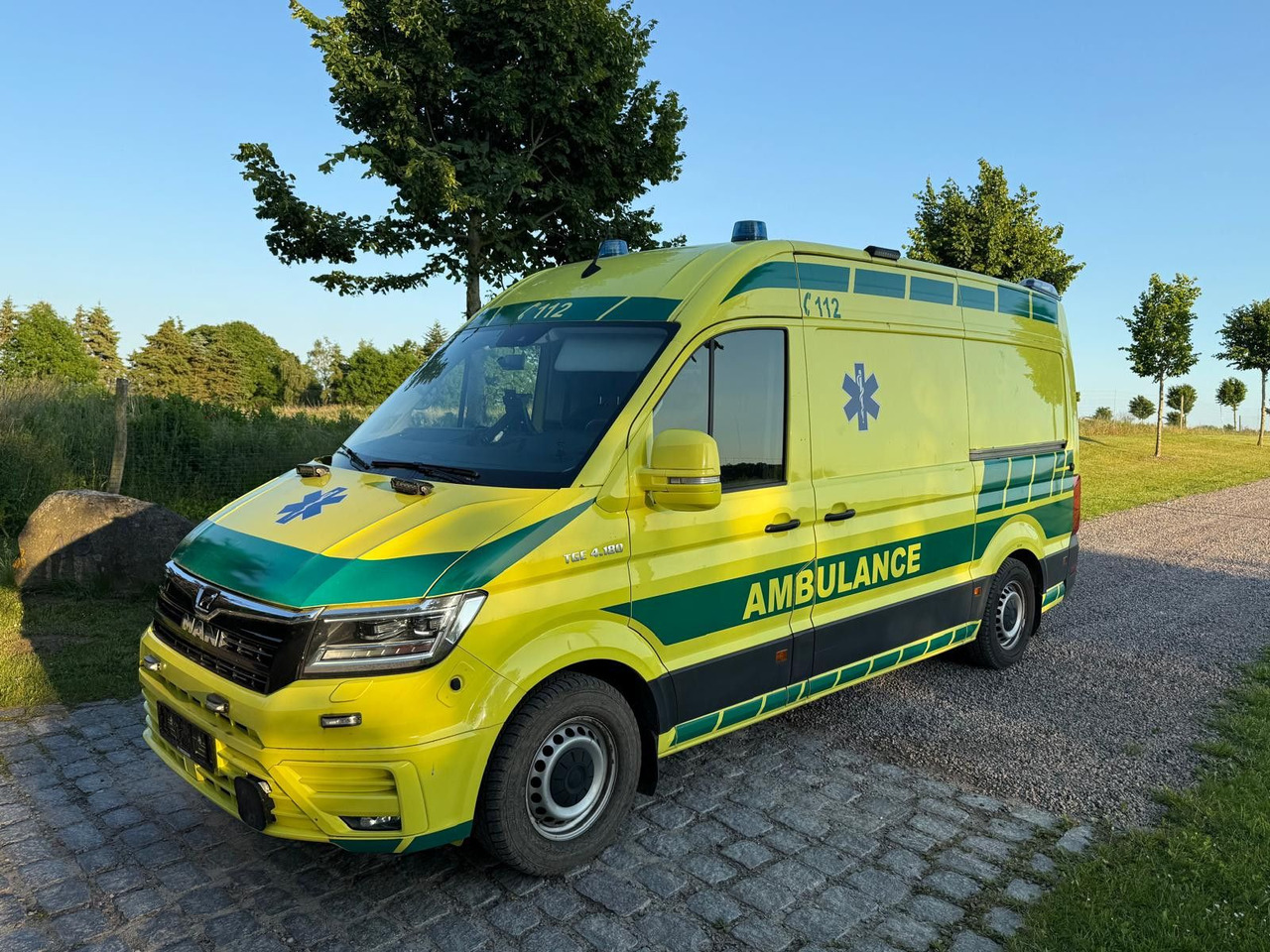 MAN TGE 4.180 Ambulance * 29 800 € netto *RESERVED - Ambulance: picture 2 MAN TGE 4.180 Ambulance * 29 800 € netto *RESERVED - Ambulance: picture 2
