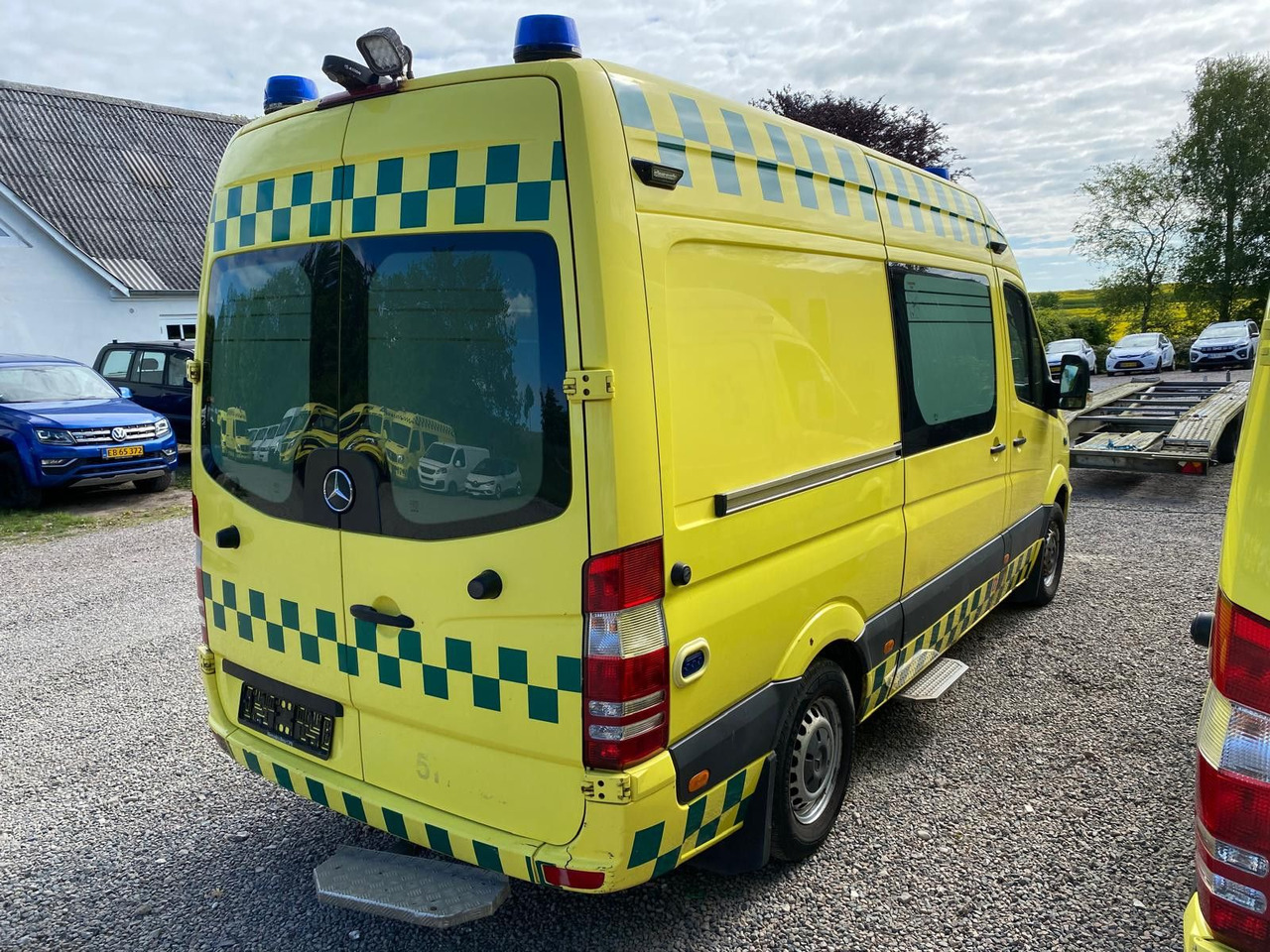 Mercedes-Benz Sprinter II 316 CDI Aut *Ambulance *MOTORSCHADEN - Passenger van: picture 4 Mercedes-Benz Sprinter II 316 CDI Aut *Ambulance *MOTORSCHADEN - Passenger van: picture 4