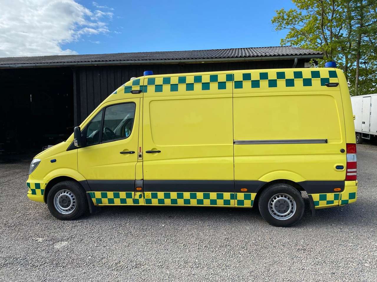 Mercedes-Benz Sprinter II 316 CDI Aut *Ambulance *MOTORSCHADEN - Passenger van: picture 5 Mercedes-Benz Sprinter II 316 CDI Aut *Ambulance *MOTORSCHADEN - Passenger van: picture 5