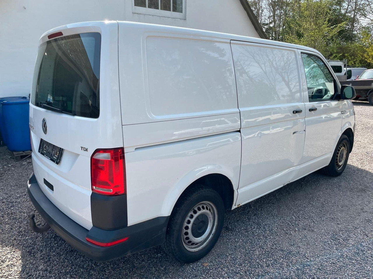 Volkswagen T6 Transporter 2.0 TDI *Motorschaden RESERVEE RO - Small van: picture 5 Volkswagen T6 Transporter 2.0 TDI *Motorschaden RESERVEE RO - Small van: picture 5