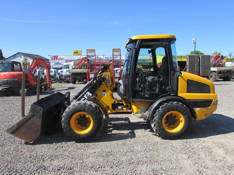 JCB 406 T4 Radlader 26.000 EUR - Wheel loader: picture 1 JCB 406 T4 Radlader 26.000 EUR - Wheel loader: picture 1