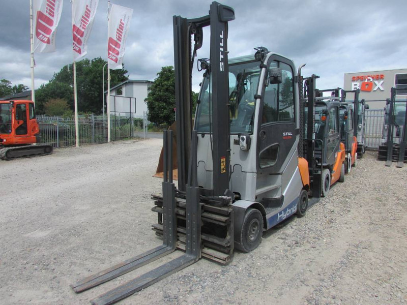 Still RX 70-30 H Hybrid / Diesel Stapler - Diesel forklift: picture 2 Still RX 70-30 H Hybrid / Diesel Stapler - Diesel forklift: picture 2