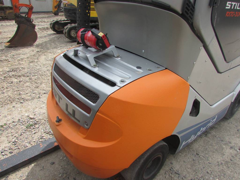 Still RX 70-30 H Hybrid / Diesel Stapler - Diesel forklift: picture 5 Still RX 70-30 H Hybrid / Diesel Stapler - Diesel forklift: picture 5