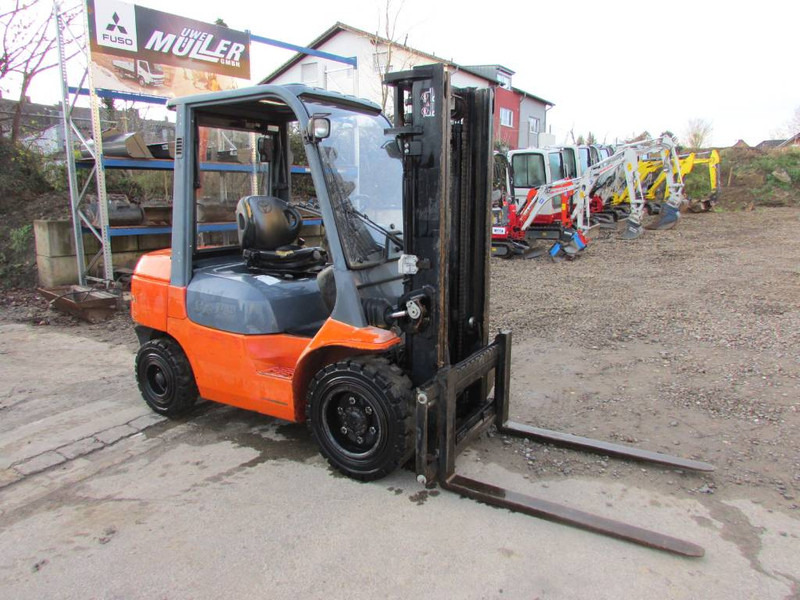 Toyota 62-7 FDF 30 Diesel Gabelstapler 10.500 EUR - Diesel forklift: picture 1 Toyota 62-7 FDF 30 Diesel Gabelstapler 10.500 EUR - Diesel forklift: picture 1