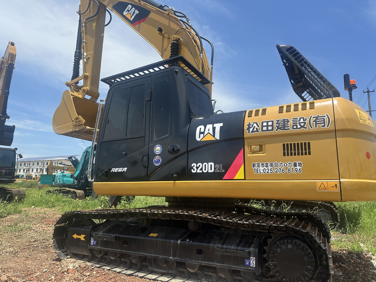 CATERPILLAR 320D2L - Crawler excavator: picture 1 CATERPILLAR 320D2L - Crawler excavator: picture 1