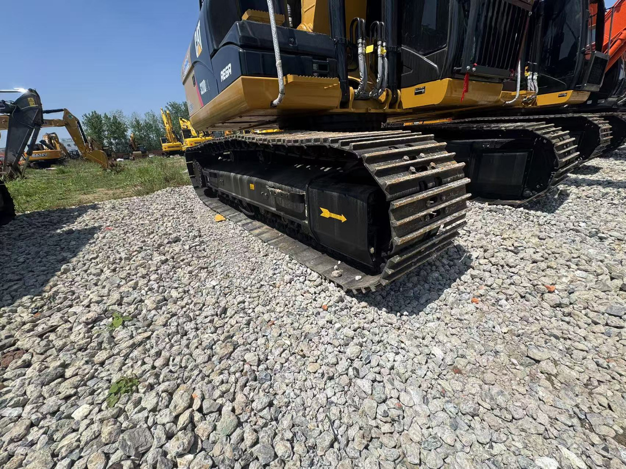 CATERPILLAR 320D2L - Crawler excavator: picture 3 CATERPILLAR 320D2L - Crawler excavator: picture 3