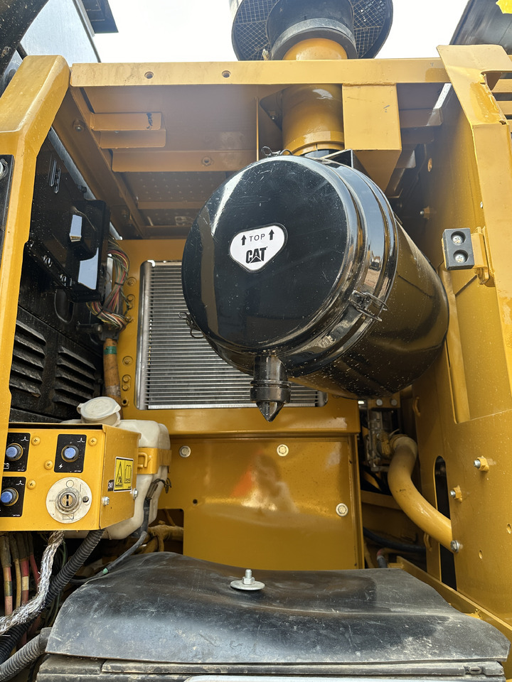 CATERPILLAR 329D2L - Crawler excavator: picture 3 CATERPILLAR 329D2L - Crawler excavator: picture 3