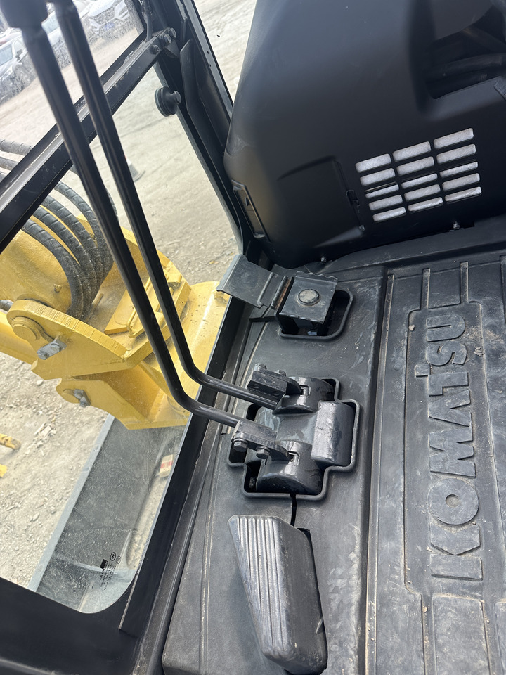 Mini excavator KOMATSU PC40MR: picture 6