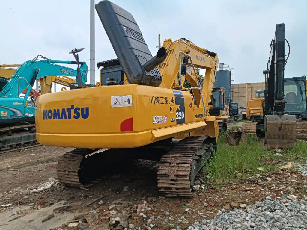 Komatsu PC 220-8 - Crawler excavator: picture 4 Komatsu PC 220-8 - Crawler excavator: picture 4