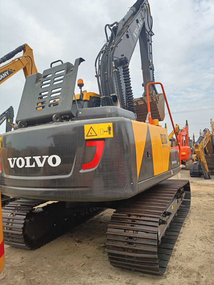 VOLVO EC150 - Mini excavator: picture 2 VOLVO EC150 - Mini excavator: picture 2