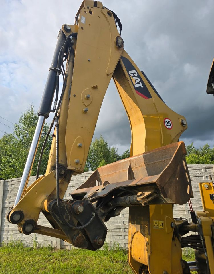 Caterpillar - Backhoe loader: picture 4 Caterpillar - Backhoe loader: picture 4