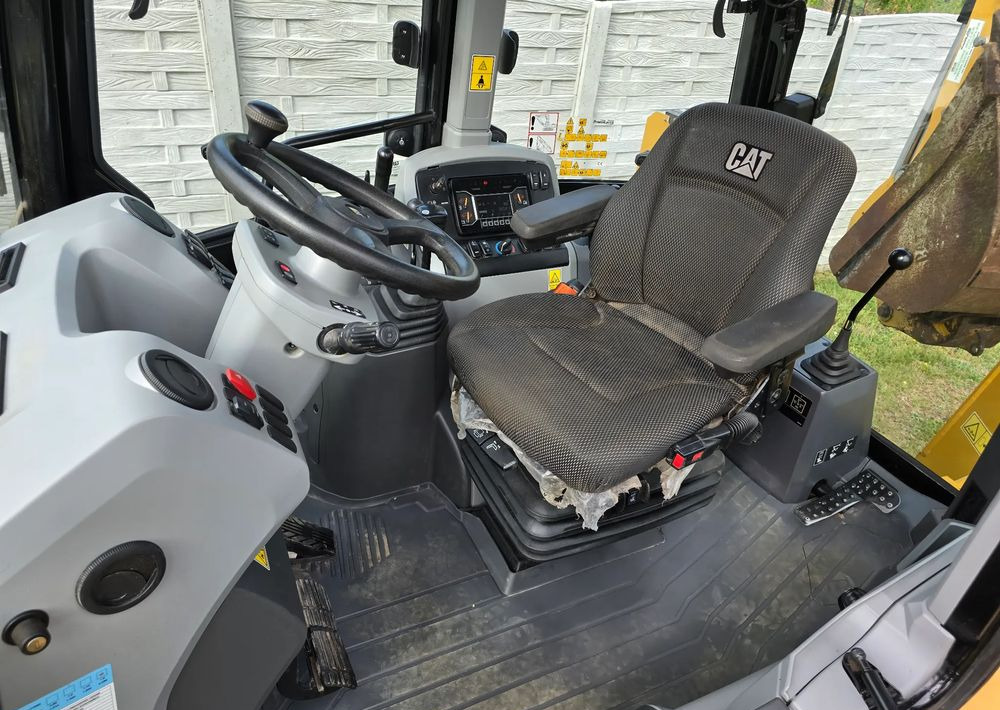 Caterpillar - Backhoe loader: picture 2 Caterpillar - Backhoe loader: picture 2