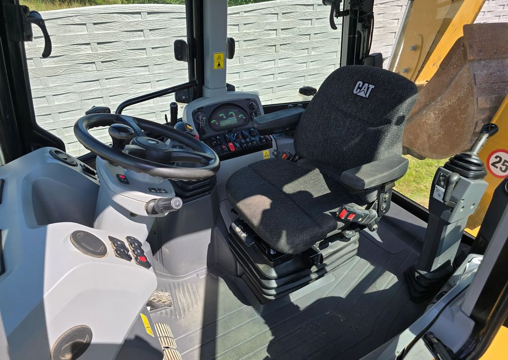 Caterpillar - Backhoe loader: picture 3 Caterpillar - Backhoe loader: picture 3