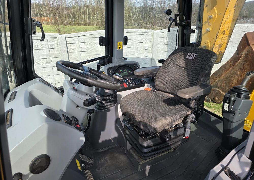 Caterpillar - Backhoe loader: picture 2 Caterpillar - Backhoe loader: picture 2