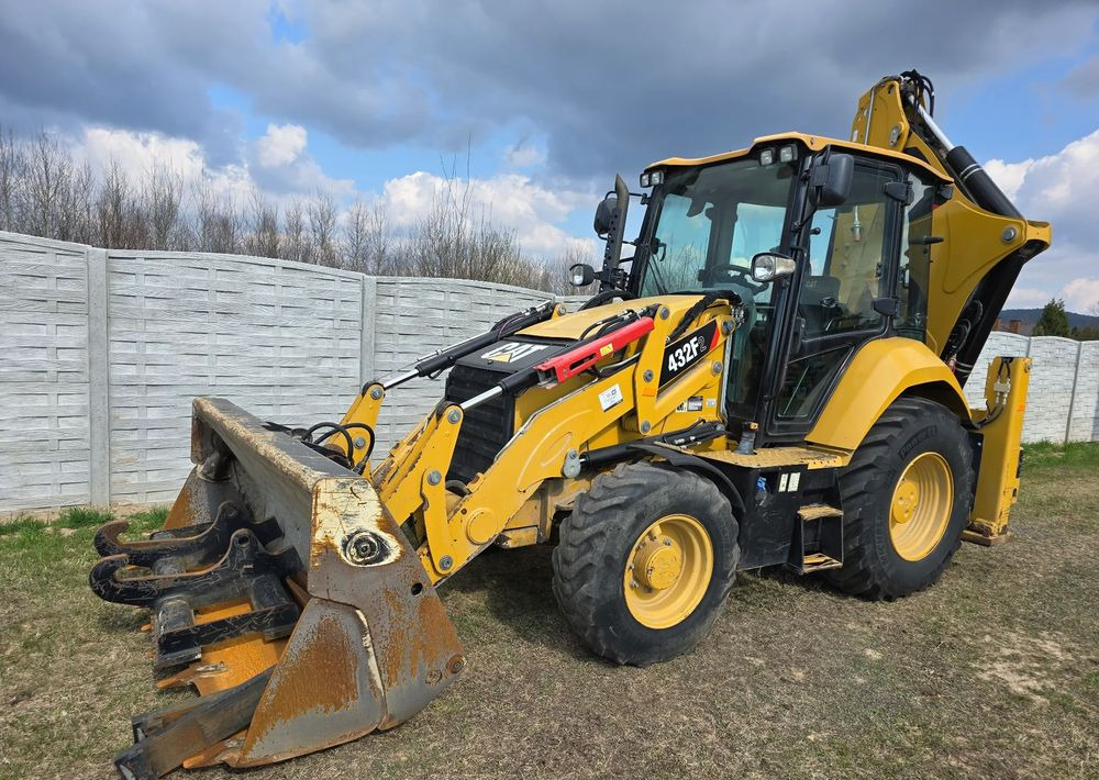 JCB - Backhoe loader: picture 1 JCB - Backhoe loader: picture 1