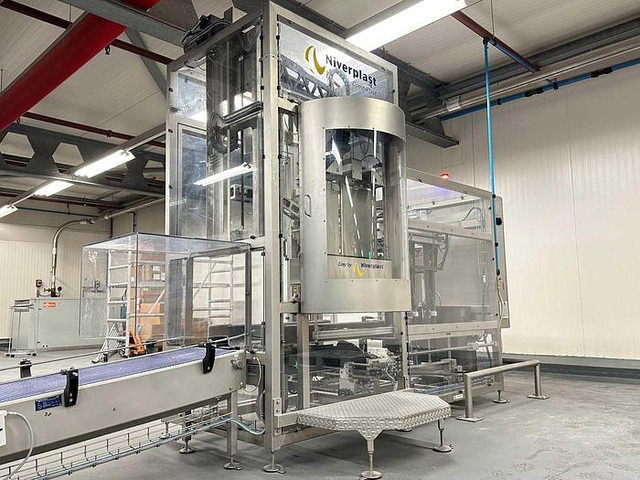NIVERPLAST packaging line - Packaging machinery: picture 2 NIVERPLAST packaging line - Packaging machinery: picture 2