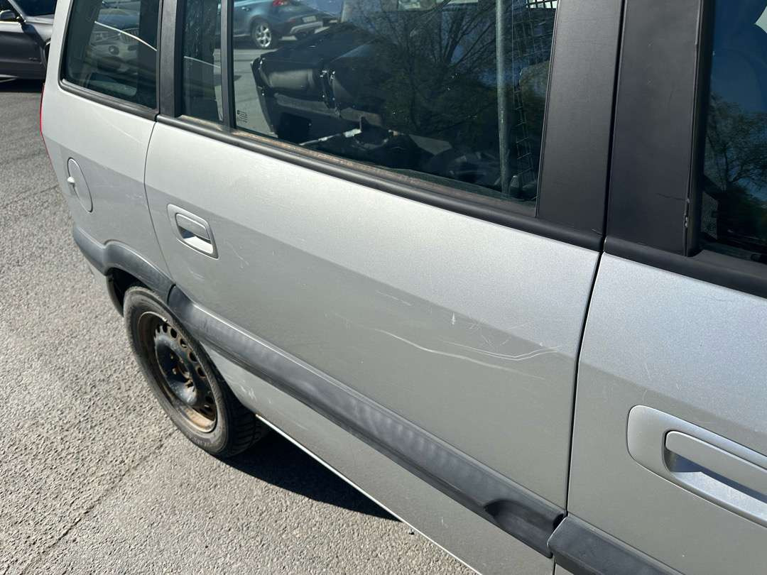 2003 Opel Zafira 1.8 Comfort / Lav km / - Car: picture 5 2003 Opel Zafira 1.8 Comfort / Lav km / - Car: picture 5