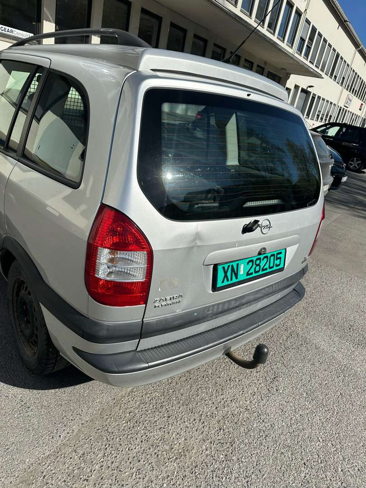 2003 Opel Zafira 1.8 Comfort / Lav km / - Car: picture 3 2003 Opel Zafira 1.8 Comfort / Lav km / - Car: picture 3