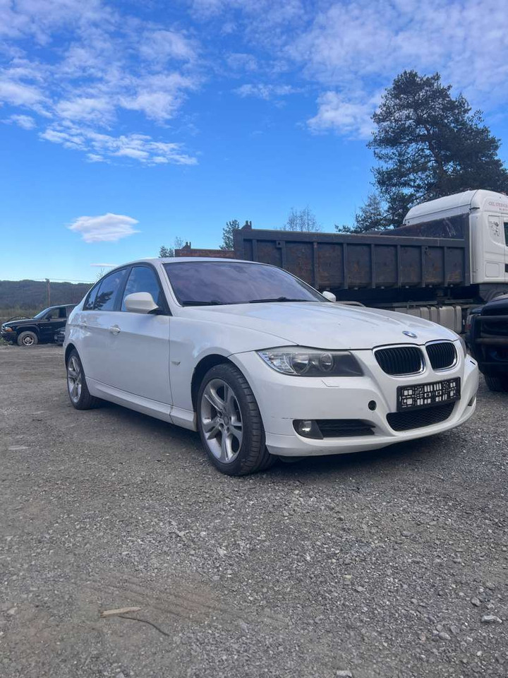 2009 BMW 316i Facelift (se mangellapp) - rep.-objekt - Car: picture 3 2009 BMW 316i Facelift (se mangellapp) - rep.-objekt - Car: picture 3