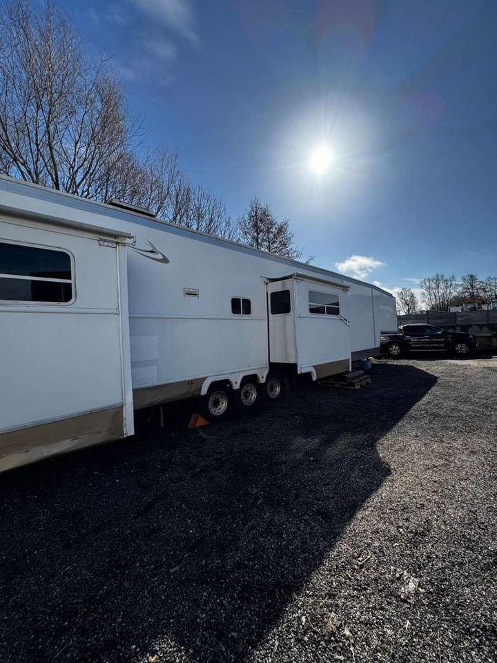 2012 5th Wheel Luxury RV / Husvogn / 16,5 m - Caravan: picture 3 2012 5th Wheel Luxury RV / Husvogn / 16,5 m - Caravan: picture 3