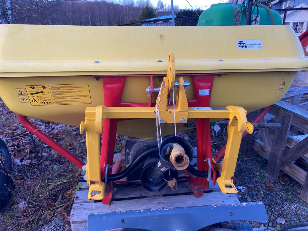 Cosmo SRL Pendelspreder - Fertilizer spreader: picture 5 Cosmo SRL Pendelspreder - Fertilizer spreader: picture 5