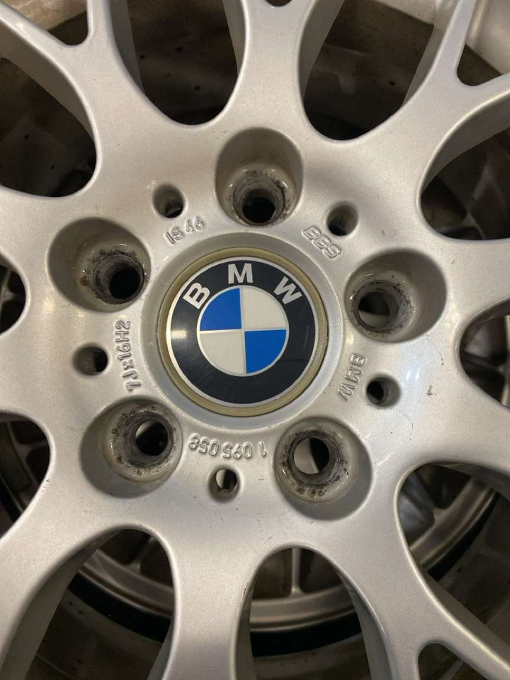 Originalt BMW hjulsett - Tool/ Equipment: picture 3 Originalt BMW hjulsett - Tool/ Equipment: picture 3