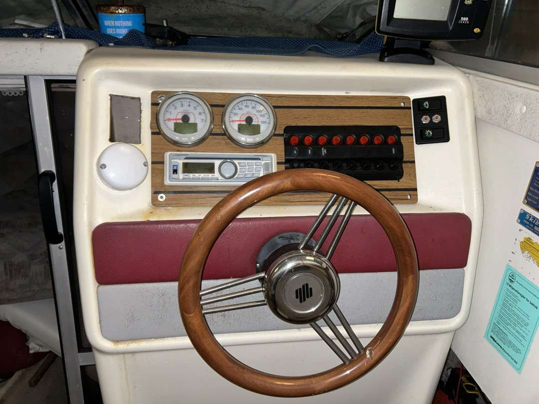 1985 Båt Skibsplast 600 vs 23 fot + Båtmotor Evinrude 150 hk. (Rep.objekt) - Other machinery: picture 5 1985 Båt Skibsplast 600 vs 23 fot + Båtmotor Evinrude 150 hk. (Rep.objekt) - Other machinery: picture 5