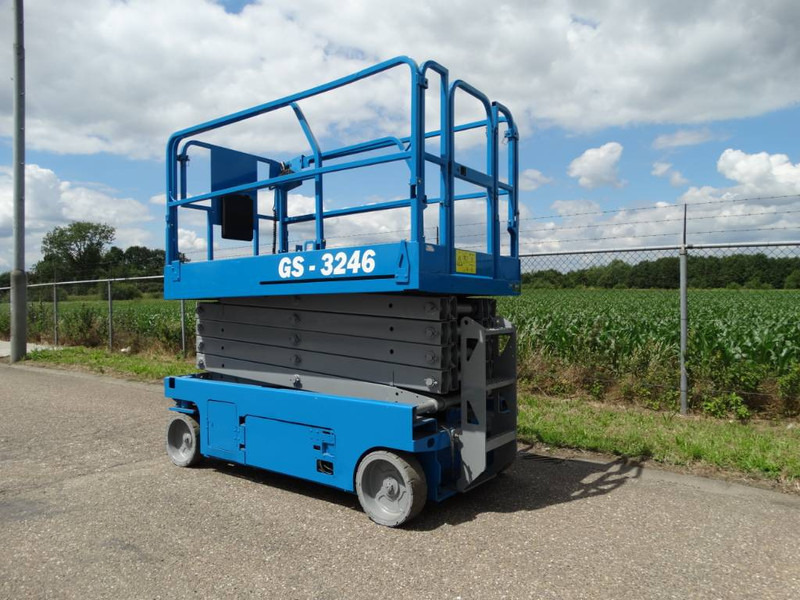 Genie GS 3246 | 2012 - Scissor lift: picture 5 Genie GS 3246 | 2012 - Scissor lift: picture 5