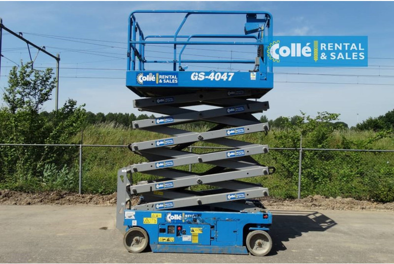 Genie GS 4047 | 2012 - Scissor lift: picture 3 Genie GS 4047 | 2012 - Scissor lift: picture 3