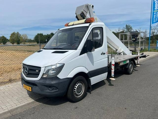Palfinger P 260 B - Truck mounted aerial platform: picture 2 Palfinger P 260 B - Truck mounted aerial platform: picture 2