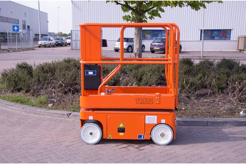 Snorkel TM12 - Vertical mast lift: picture 4 Snorkel TM12 - Vertical mast lift: picture 4