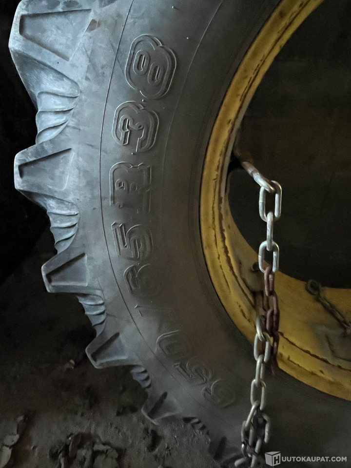 4 kpl Levikepyörät/paripyörät, Sopii esim Ursus, 5796331, Salo - Wheel and tire package for Construction machinery: picture 2 4 kpl Levikepyörät/paripyörät, Sopii esim Ursus, 5796331, Salo - Wheel and tire package for Construction machinery: picture 2