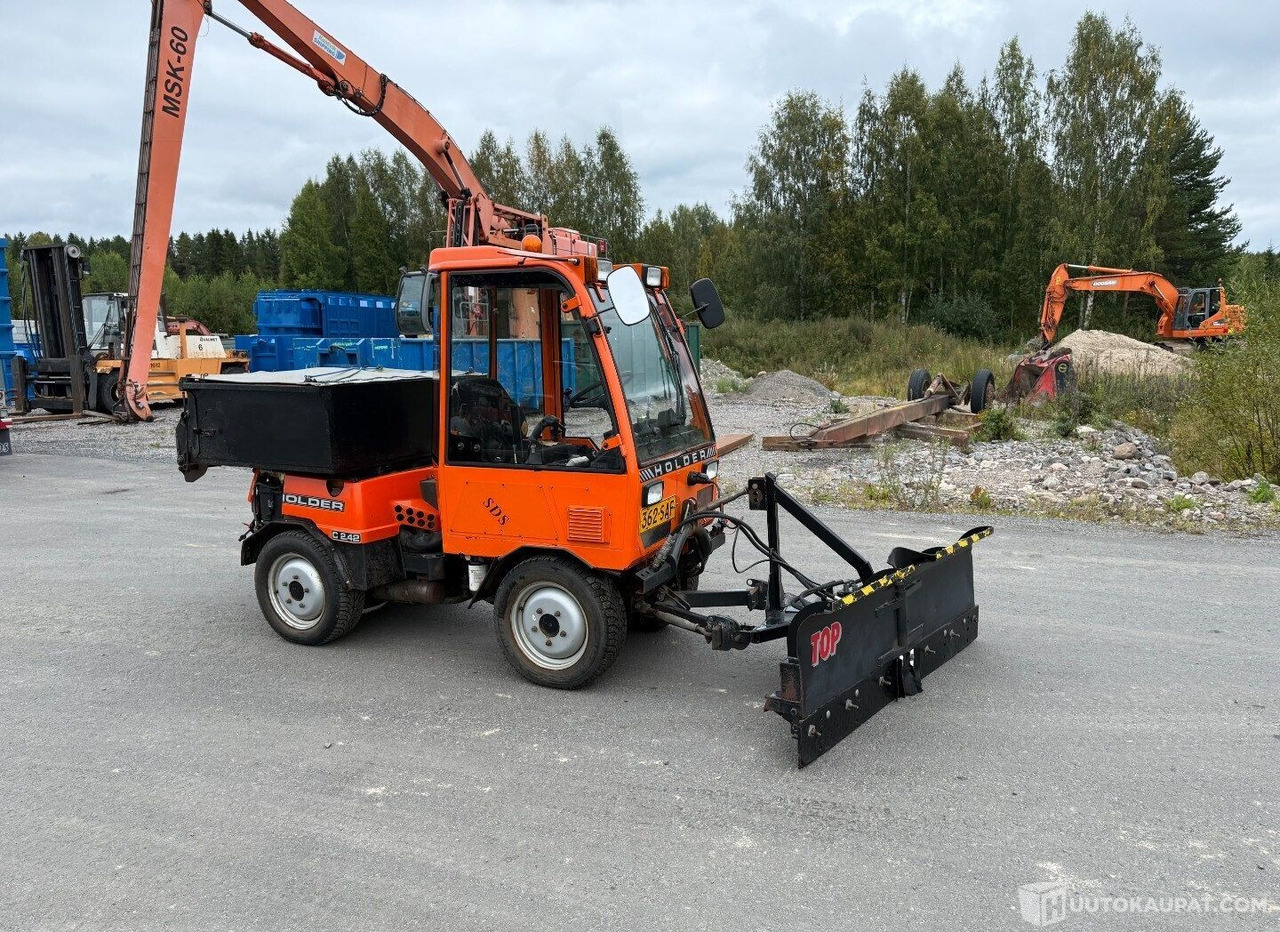 Holder C2.42, 2007, 1.5 l, Diesel, 1 907 h Kiinteistötraktori, Virrat - Construction machinery: picture 5 Holder C2.42, 2007, 1.5 l, Diesel, 1 907 h Kiinteistötraktori, Virrat - Construction machinery: picture 5