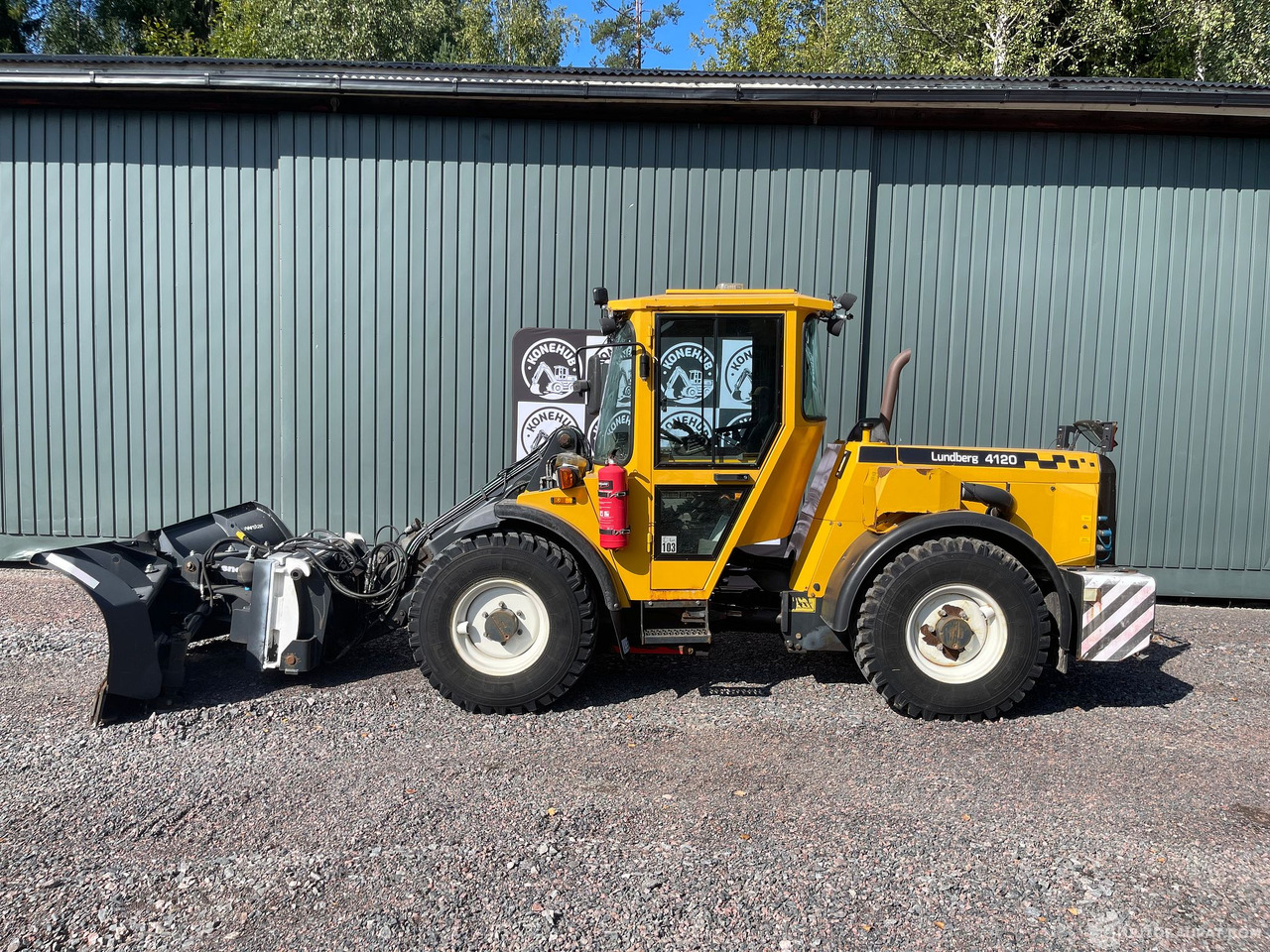 Lundberg 4200 LS, kiinteistöhoitokone, 2017, Lohja - Construction machinery: picture 3 Lundberg 4200 LS, kiinteistöhoitokone, 2017, Lohja - Construction machinery: picture 3