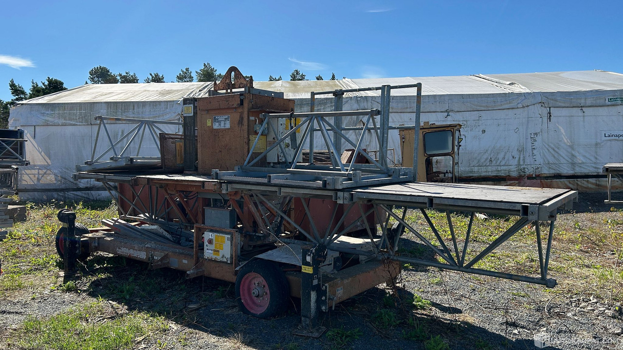 Mastonostin Alimak Aliclimber 4400, vm. 1996, Rauma - Construction machinery: picture 1 Mastonostin Alimak Aliclimber 4400, vm. 1996, Rauma - Construction machinery: picture 1