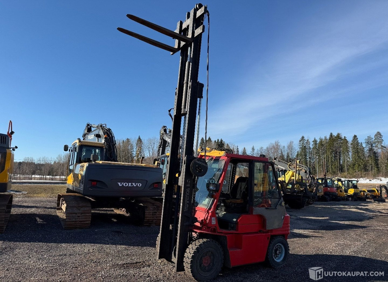 Toyota 02-5 FD35, 1994, dieseltrukki, 11 474 h, Lahti - Construction machinery: picture 3 Toyota 02-5 FD35, 1994, dieseltrukki, 11 474 h, Lahti - Construction machinery: picture 3