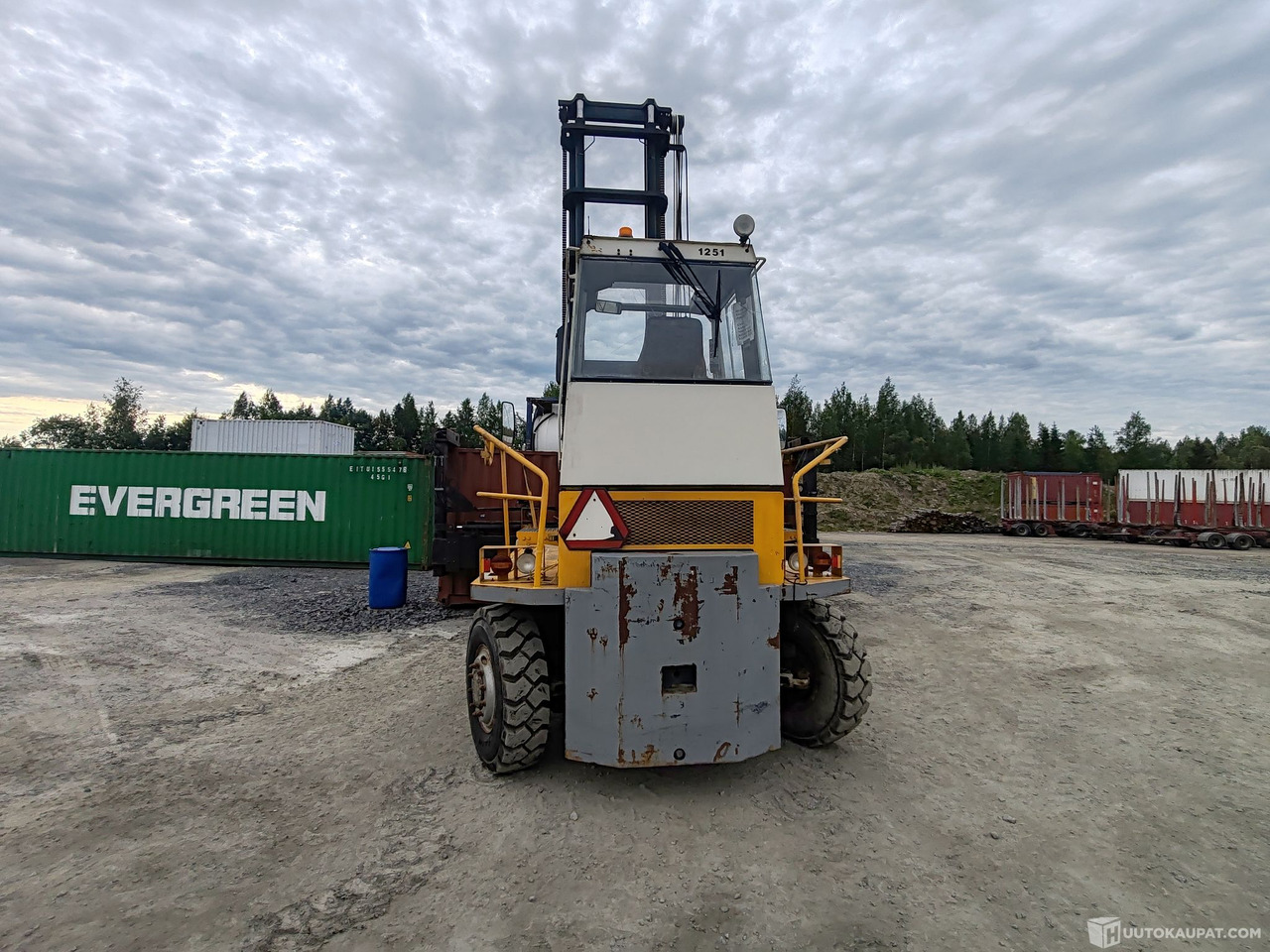 Valmet TD5ECR kontinkäsittelytrukki, 1993, Huittinen - Construction machinery: picture 5 Valmet TD5ECR kontinkäsittelytrukki, 1993, Huittinen - Construction machinery: picture 5
