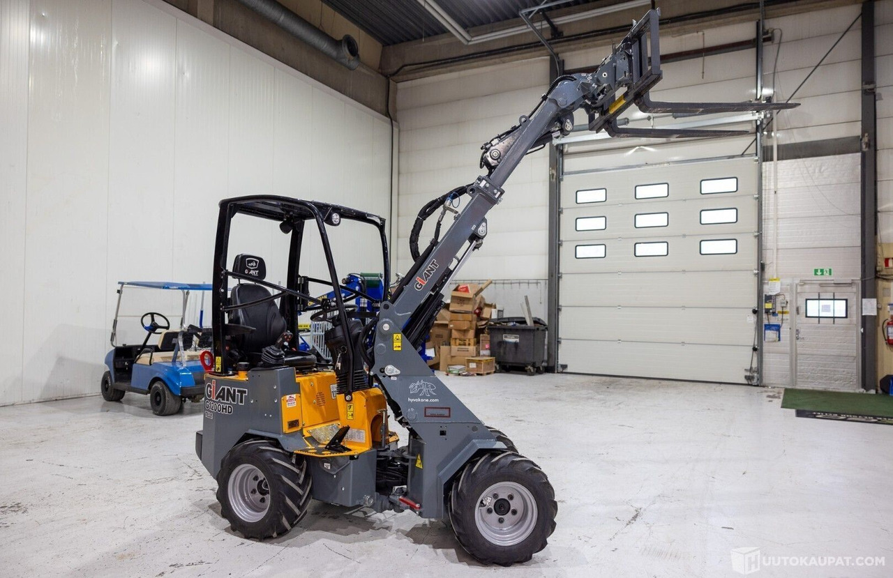 Giant G1200 Telekuormaaja, 0.9 l, Diesel, 5 h, Helsinki - Telescopic wheel loader: picture 1 Giant G1200 Telekuormaaja, 0.9 l, Diesel, 5 h, Helsinki - Telescopic wheel loader: picture 1