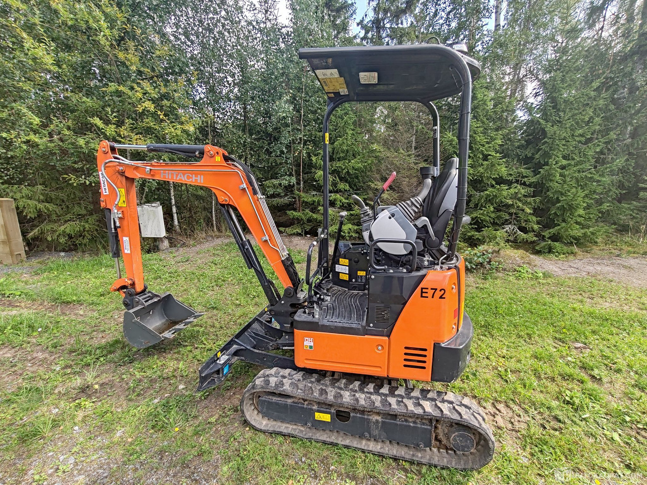 Hitachi ZX19U, reilu 90H ajettu, 2016., Eurajoki - Mini excavator: picture 4 Hitachi ZX19U, reilu 90H ajettu, 2016., Eurajoki - Mini excavator: picture 4
