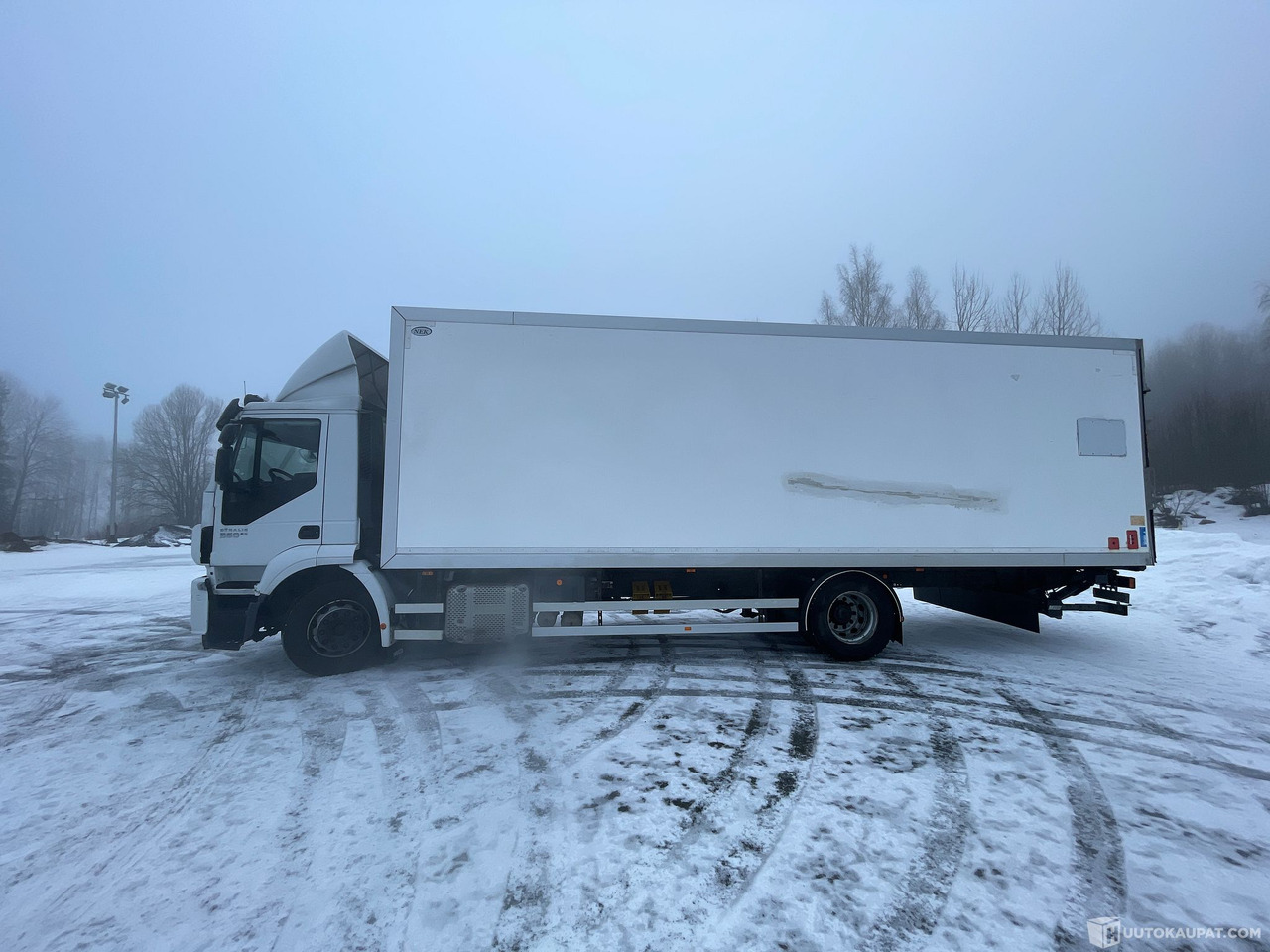 Iveco Stralis, 2015 Umpikori Kuorma-auto, Hämeenlinna - Box truck: picture 1 Iveco Stralis, 2015 Umpikori Kuorma-auto, Hämeenlinna - Box truck: picture 1