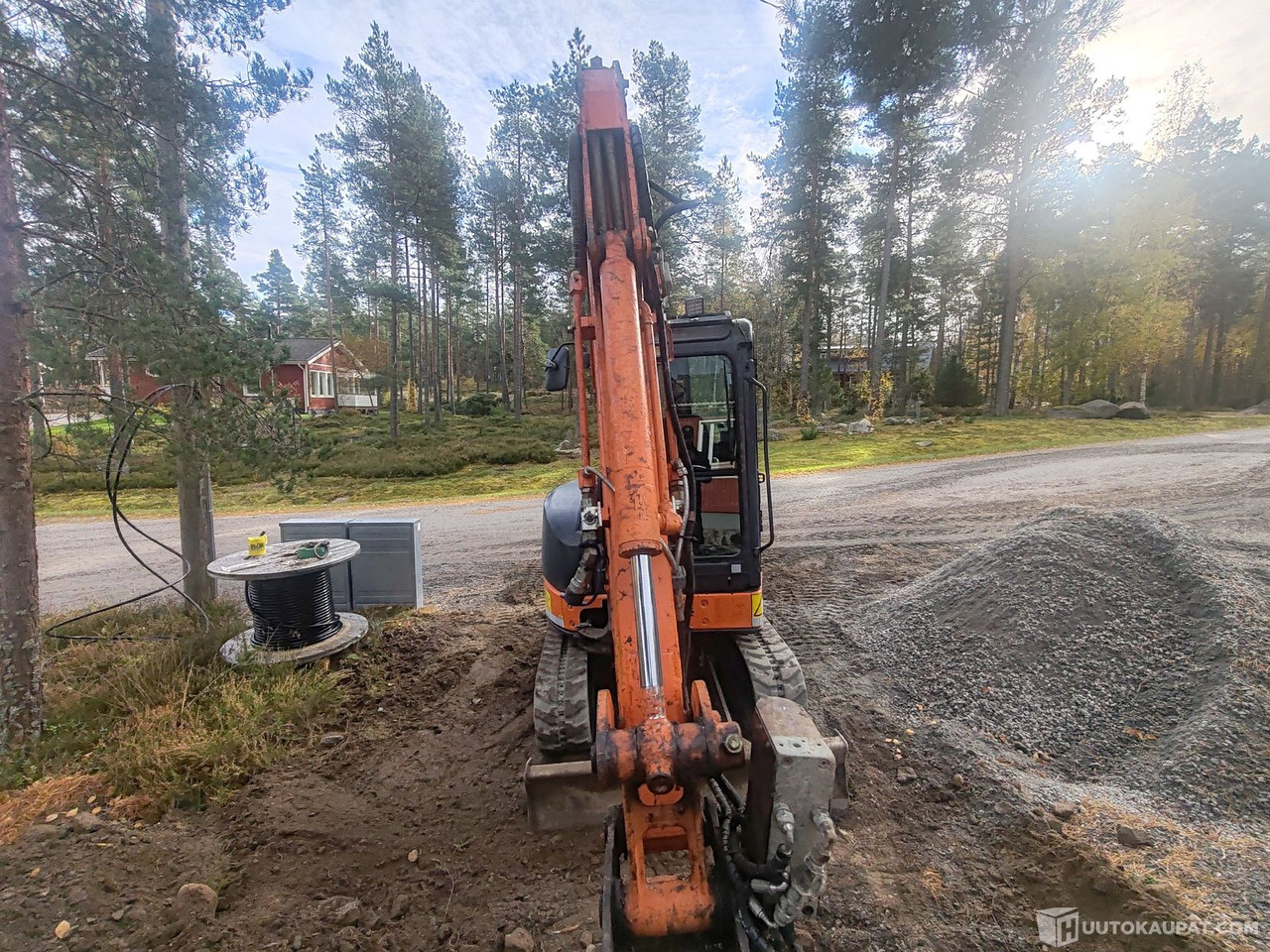 Hitachi ZX 27U-2 kaivinkone, 3328H, 2009, Uusikaupunki - Other machinery: picture 3 Hitachi ZX 27U-2 kaivinkone, 3328H, 2009, Uusikaupunki - Other machinery: picture 3