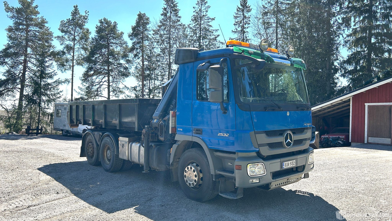 Kuorma-auto Mercedes-Benz Actros 2532, vm. 2009, kympitetty pilkki ja vaijerilaitteet, Lieto - Other machinery: picture 4 Kuorma-auto Mercedes-Benz Actros 2532, vm. 2009, kympitetty pilkki ja vaijerilaitteet, Lieto - Other machinery: picture 4