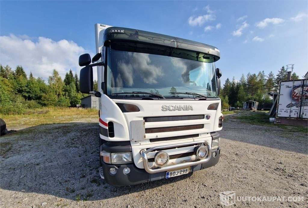 Scania P 230 Huoltokuorma-auto ruokailutilalla, 2008, Siilinjärvi - Box truck: picture 4 Scania P 230 Huoltokuorma-auto ruokailutilalla, 2008, Siilinjärvi - Box truck: picture 4