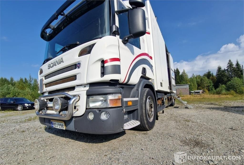 Scania P 230 Huoltokuorma-auto ruokailutilalla, 2008, Siilinjärvi - Box truck: picture 5 Scania P 230 Huoltokuorma-auto ruokailutilalla, 2008, Siilinjärvi - Box truck: picture 5