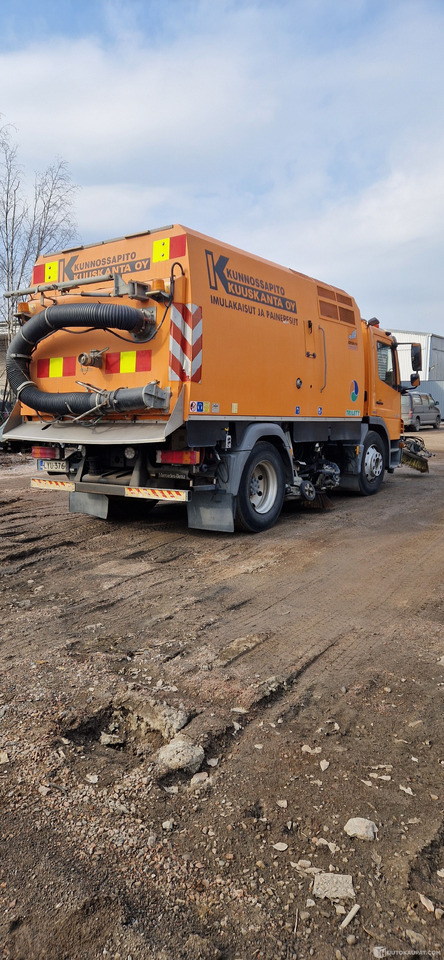Mercedes-Benz Atego 1324 LKO / Trilety, 2009, Espoo - Truck: picture 4 Mercedes-Benz Atego 1324 LKO / Trilety, 2009, Espoo - Truck: picture 4