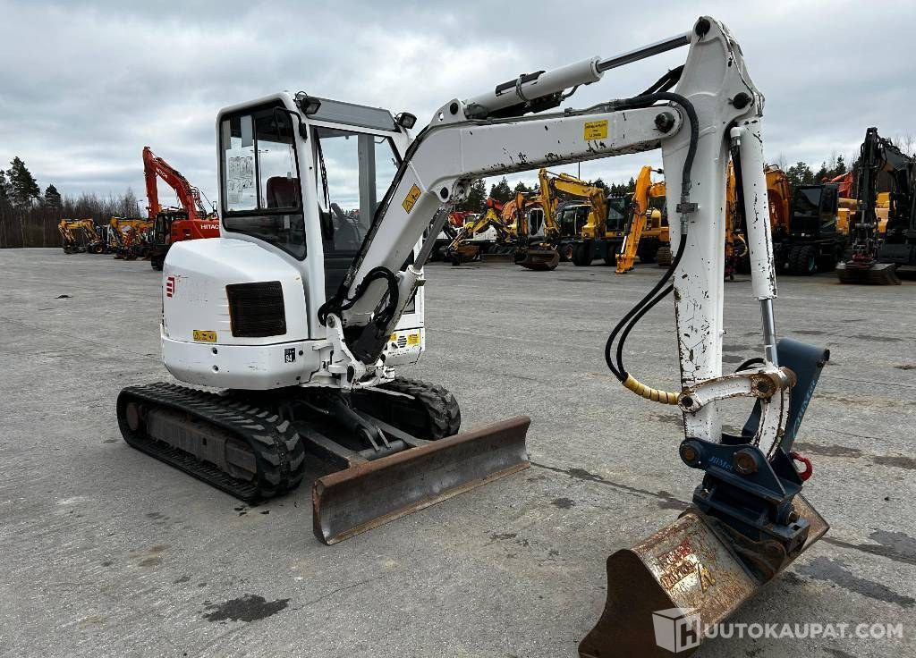 Volvo ECR 38 / Kallistuvaliitin, Uudet telat!, 2012, 3 245 h Kaivinkone, Ilmajoki - Mini excavator: picture 4 Volvo ECR 38 / Kallistuvaliitin, Uudet telat!, 2012, 3 245 h Kaivinkone, Ilmajoki - Mini excavator: picture 4